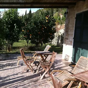  Vakantieboerderij La Rocca Di Perti Italië